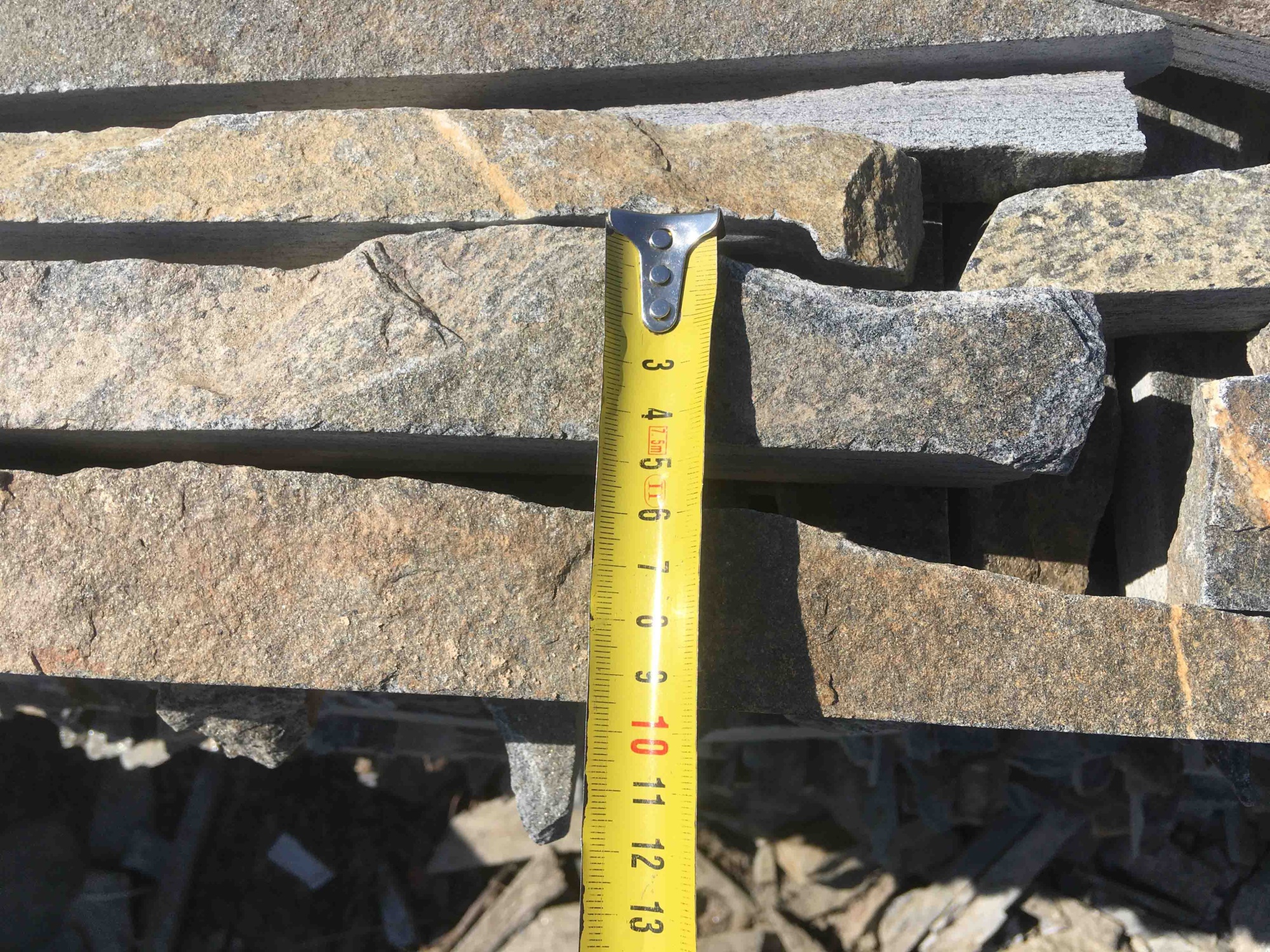 Горбушка златолит мультиколор для облицовки купить в Воронежской области