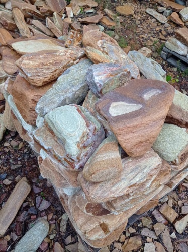 Златолит жёлтый, жёлто-зелёный глыбки и валуны для ланшафтного дизайна купить в Воронежской области