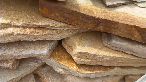 Плитняк златолит жёлтый золотистый для отмостки купить в Воронежской области