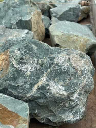 Камни для ландшафтного дизайна зелёные 10-60 килограмм купить в Воронежской области