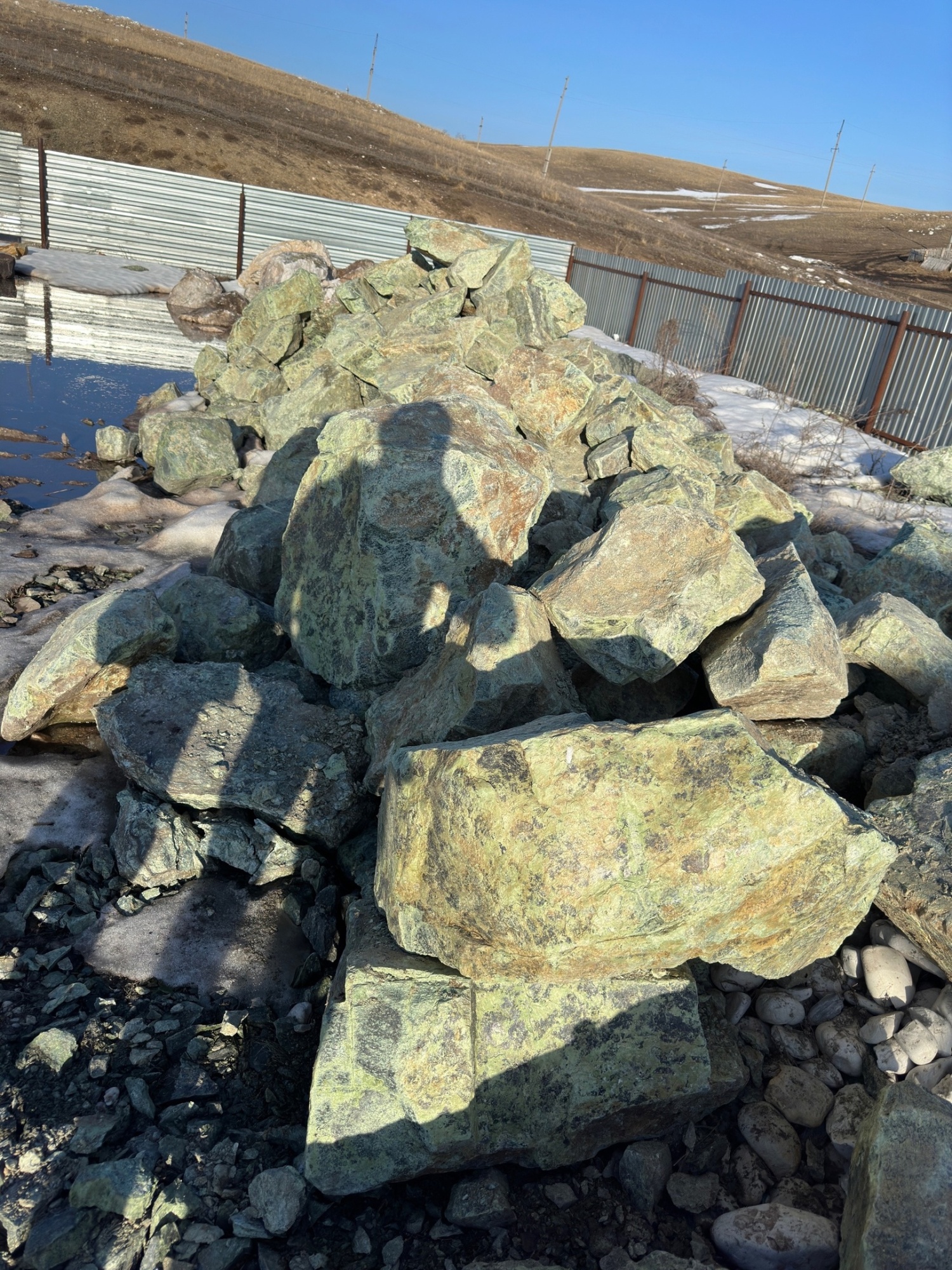 Камни для ландшафтного дизайна зелёные 10-60 килограмм купить в Воронежской области