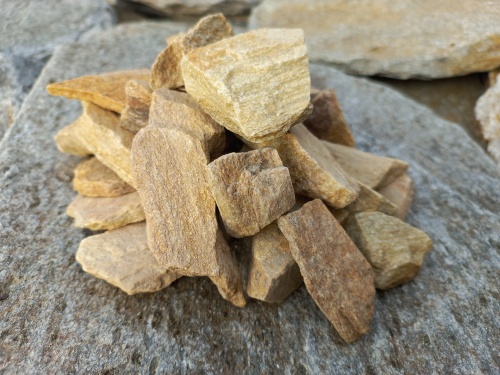 Златолит жёлтый декоративная каменная крошка купить в Воронежской области