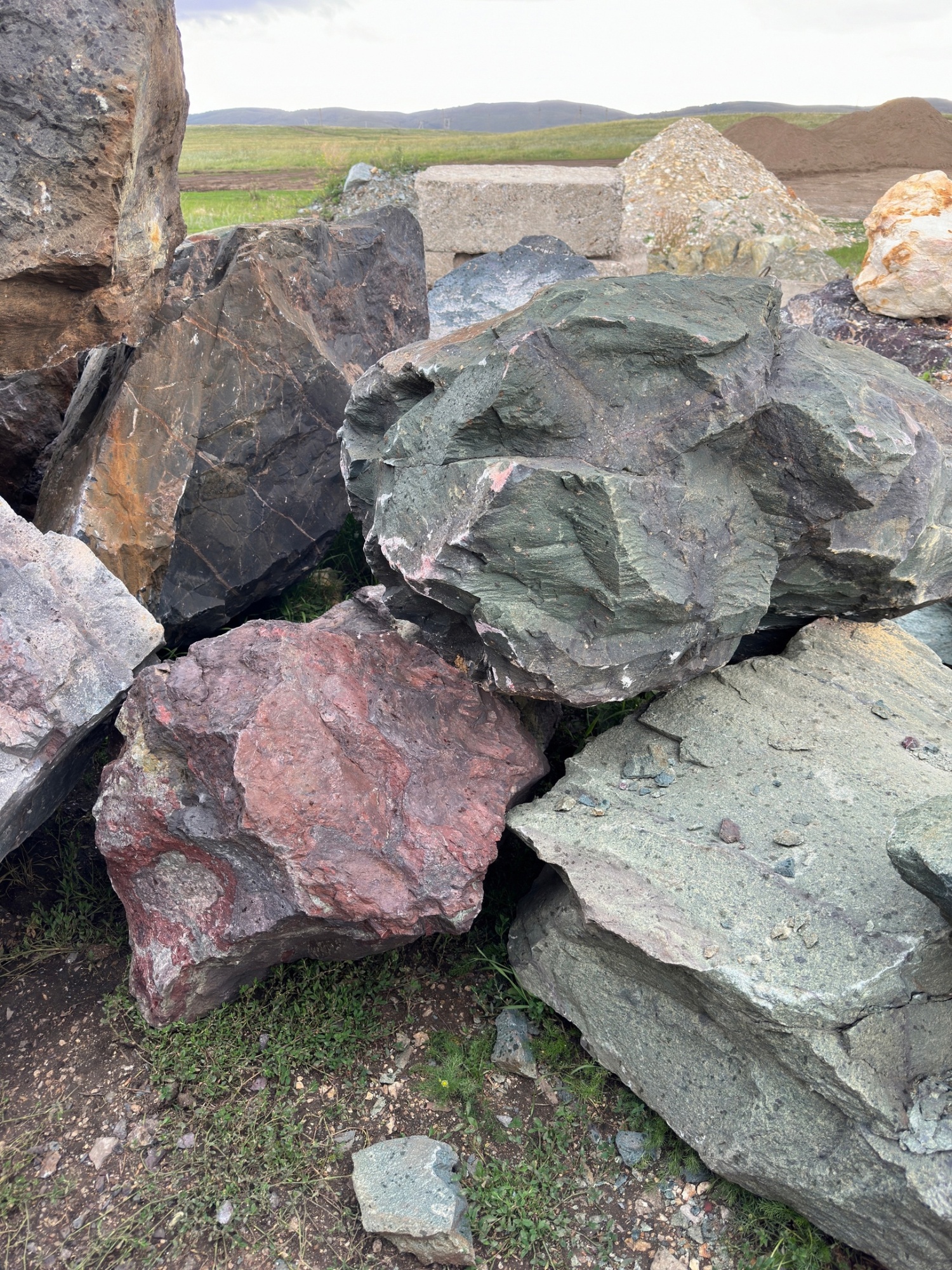 Камни для ландшафтного дизайна зелёные 10-60 килограмм купить в Воронежской области