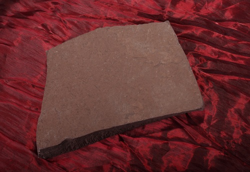 Плитняк лемезит бордовый для цоколя 1,5-2 см купить в Воронежской области