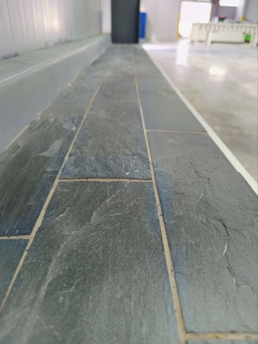 Плитка чёрная из натурального камня фасадная 30 см * 5 см, толщина 7 мм -30 мм купить в Воронежской области