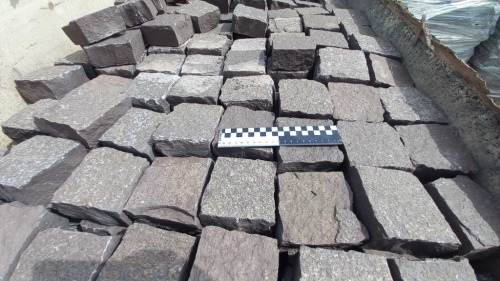 Лемезит колотая брусчатка 10 * 10 см. для парковки купить в Воронежской области