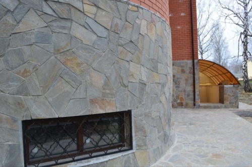 Плитняк златолит Уральский для цоколя, отмостки купить в Воронежской области